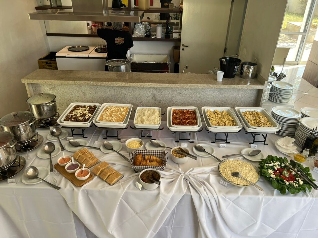 buffet-de-comida-para-festa